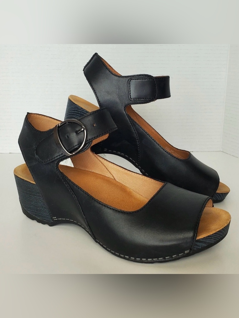 Dansko Tiana Rich Black Leather Wedge Adj. Strappy Sandals Sz 39/US 9 Buckle GUC